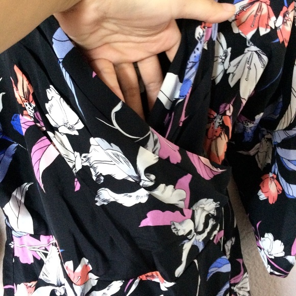 Yumi Kim Lady Luck floral romper with pockets - Picture 4 of 8